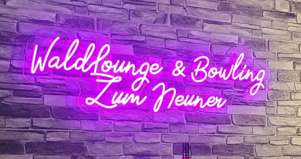 WaldLounge & Bowling "Zum Neuner"